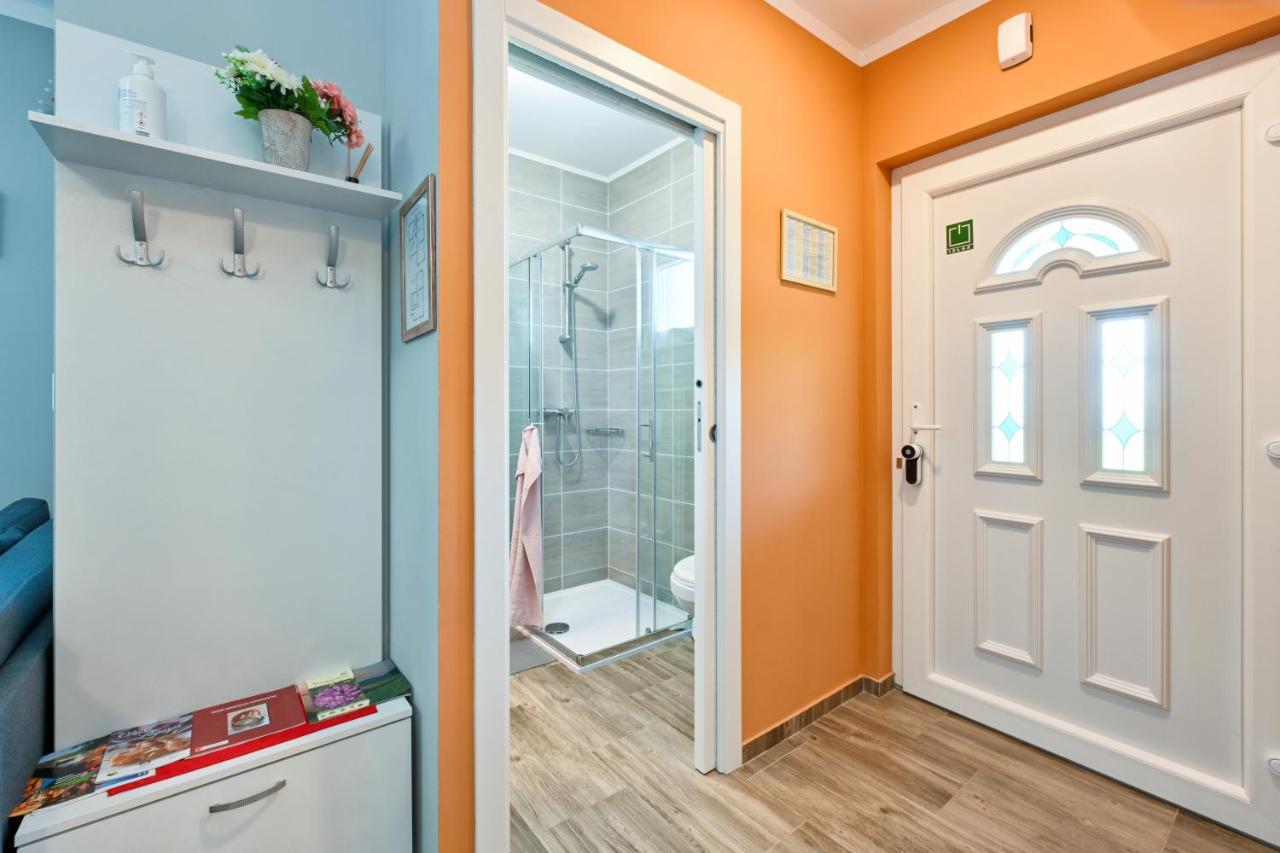 Cvetkova Hiza Sa Jacuzzijem Villa ตูเฮลย์สเก ตอปลิตเซ ภายนอก รูปภาพ