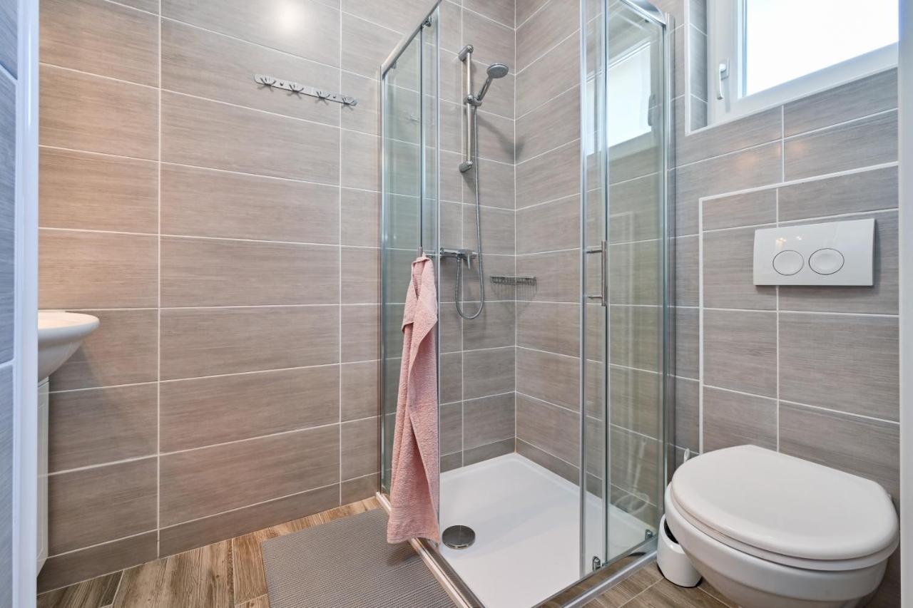 Cvetkova Hiza Sa Jacuzzijem Villa ตูเฮลย์สเก ตอปลิตเซ ภายนอก รูปภาพ